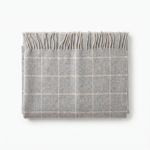Women's Oversized Blanket Scarf in grey windowpane check